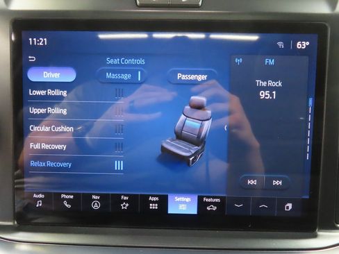 Used 2025 Ford F250 Platinum w/ FX4 Off-Road Package image 27