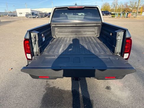 Used 2017 Honda Ridgeline RTL-T image 24