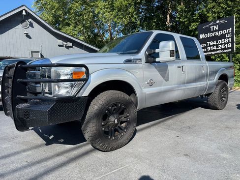 Used 2014 Ford F250 Lariat w/ Lariat Interior Package image 6