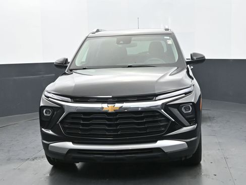 Used 2025 Chevrolet TrailBlazer LT w/ Driver Confidence Package image 8