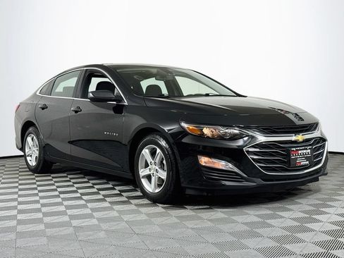 Used 2022 Chevrolet Malibu LS FWD image 1