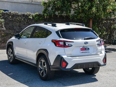 Used 2024 Subaru Crosstrek 2.0i Premium image 8
