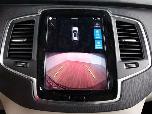 Certified 2023 Volvo XC90 B6 Core w/ Protection Package Premier AWD/4WD image 14