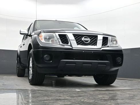 Used 2018 Nissan Frontier SV image 25