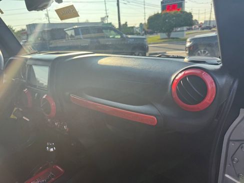 Used 2016 Jeep Wrangler Unlimited Sport w/ Quick Order Package 24S image 28