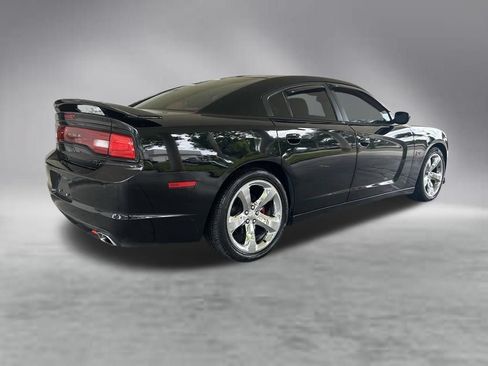 Used 2014 Dodge Charger R/T RWD image 3