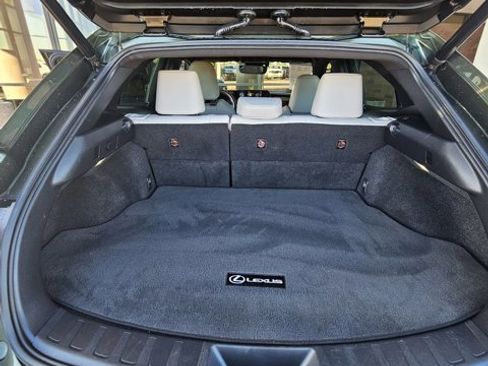 Used 2020 Lexus UX 250h w/ Premium Package image 17