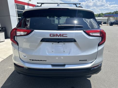 Used 2022 GMC Terrain SLE w/ Driver Convenience Package AWD/4WD image 7