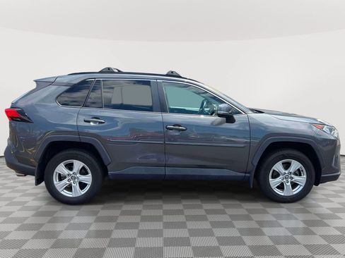 Used 2020 Toyota RAV4 XLE w/ Convenience Package AWD/4WD image 4