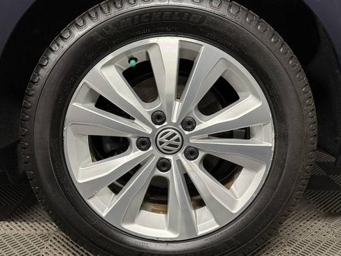Used 2017 Volkswagen Golf S AWD/4WD image 26