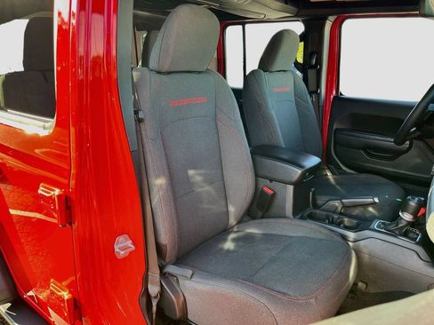 Certified 2025 Jeep Wrangler Unlimited Rubicon w/ Safety Group AWD/4WD image 27