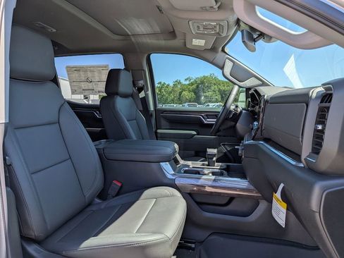 New 2026 Chevrolet Silverado 1500 LTZ w/ LTZ Premium Package AWD/4WD image 30