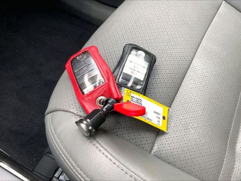 Used 2016 Kia Sorento EX w/ EX Touring Package image 14