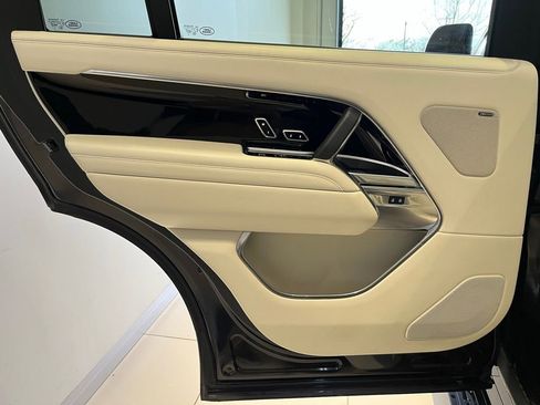 Used 2024 Land Rover Range Rover Long Wheelbase SE AWD/4WD image 29