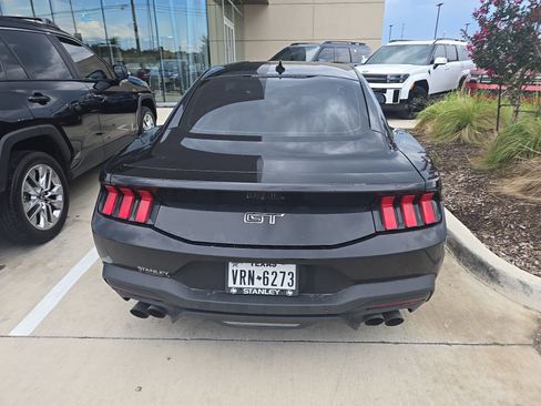 Used 2024 Ford Mustang GT RWD image 6