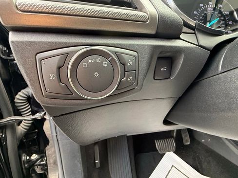 Used 2020 Ford Fusion SE w/ Equipment Group 151A FWD image 19