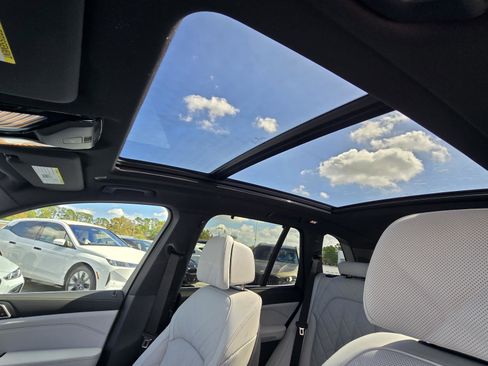 New 2026 BMW X5 xDrive50e image 25