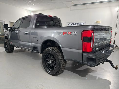 Used 2023 Ford F350 Platinum image 5