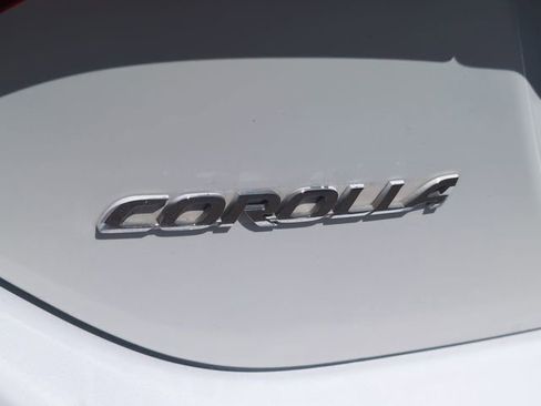 Used 2015 Toyota Corolla LE FWD image 28