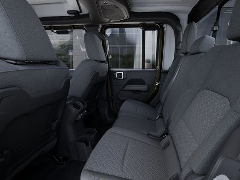 New 2025 Jeep Gladiator Mojave w/ Convenience Group image 23