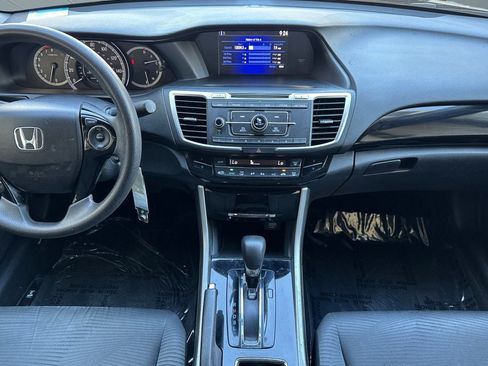 Used 2017 Honda Accord LX image 26