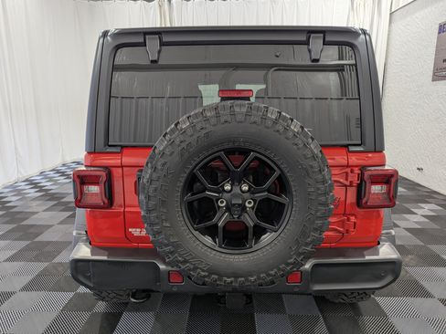 Used 2025 Jeep Wrangler Unlimited Sport AWD/4WD image 8