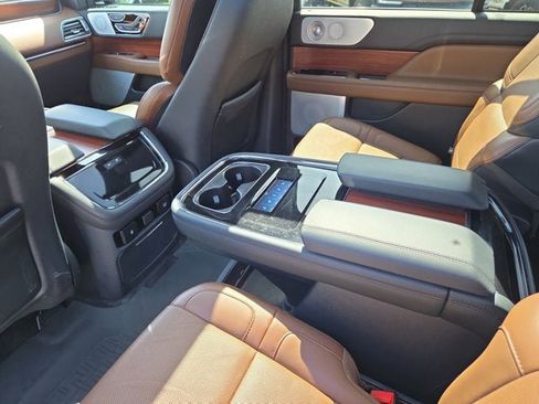 Used 2024 Lincoln Navigator L Reserve w/ Equipment Group 201A AWD/4WD image 14