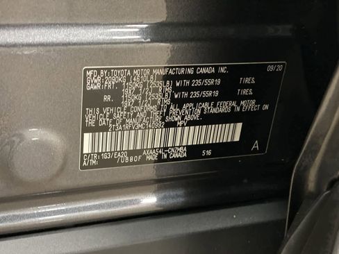 Used 2021 Toyota RAV4 XLE Premium image 33