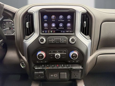Certified 2020 GMC Sierra 1500 SLT w/ SLT Premium Package AWD/4WD image 17