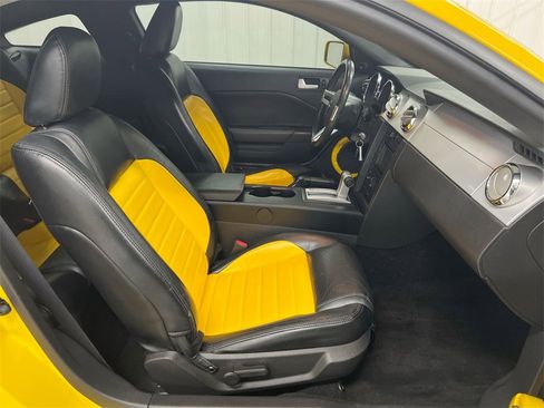 Used 2005 Ford Mustang GT image 20