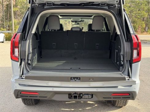 New 2025 Ford Expedition Max Active image 14