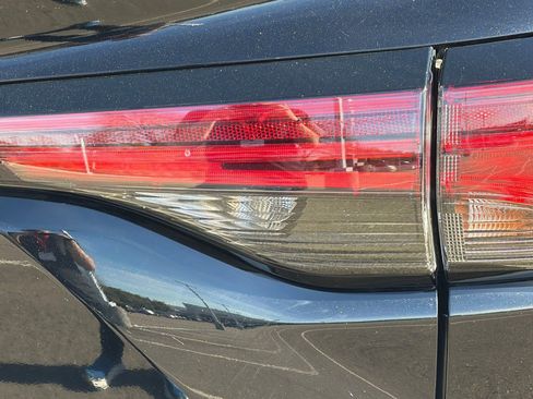 Used 2025 Toyota Sienna XSE w/ XSE Plus Package image 51