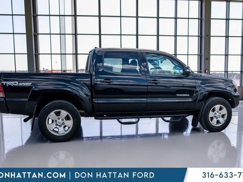 Used 2015 Toyota Tacoma PreRunner w/ TRD Sport Package RWD image 33