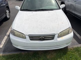 Used 2001 Toyota Camry LE video 2