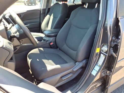 Certified 2021 Toyota RAV4 LE AWD/4WD image 15