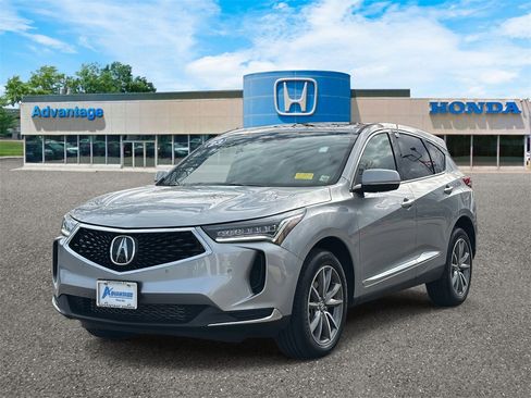 Used 2023 Acura RDX w/ Technology Package image 2