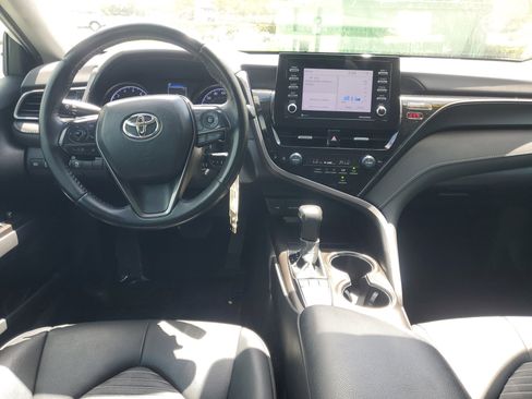 Used 2023 Toyota Camry SE FWD image 10