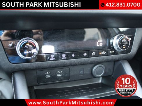 Used 2025 Mitsubishi Outlander SE AWD/4WD image 31