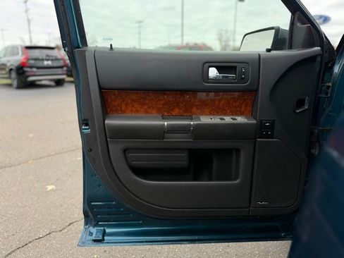 Used 2011 Ford Flex Limited w/ Rapid Spec Order Code image 14
