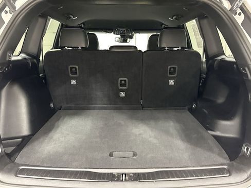 Used 2024 Jeep Grand Cherokee Limited image 9