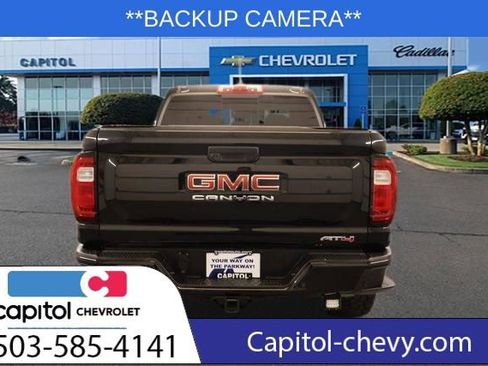 Used 2023 GMC Canyon AT4 w/ AT4 Premium Package AWD/4WD image 4