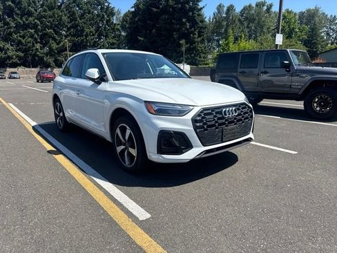 Used 2022 Audi Q5 2.0T Premium Plus AWD/4WD image 2