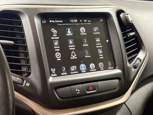 Used 2015 Jeep Cherokee Limited AWD/4WD image 16