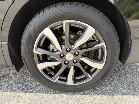 Used 2023 Chevrolet Equinox Premier FWD image 21
