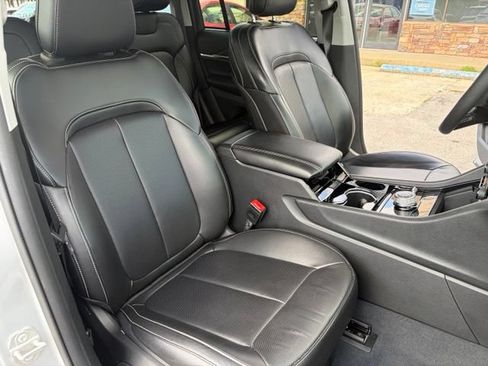 Used 2023 Jeep Grand Cherokee Limited w/ Luxury Tech Group II AWD/4WD image 38