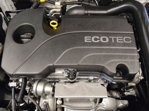 Used 2022 Chevrolet Equinox LS w/ LS Convenience Package image 30