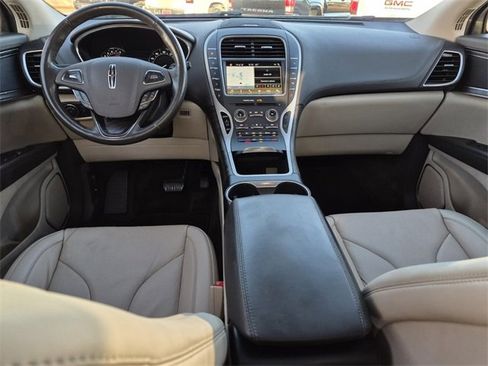 Used 2018 Lincoln MKX Reserve w/ Driver Assistance Package image 27