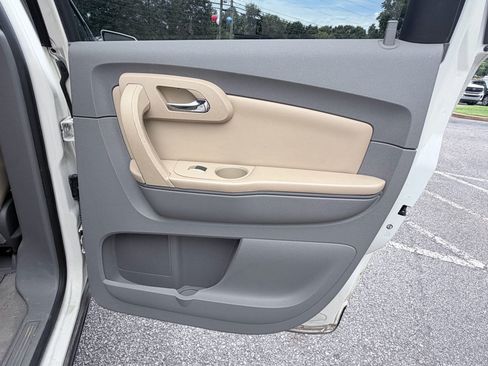 Used 2012 Chevrolet Traverse LT FWD image 28
