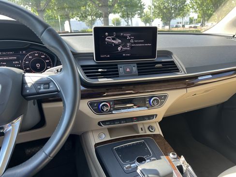 Used 2020 Audi Q5 2.0T Premium Plus AWD/4WD image 18
