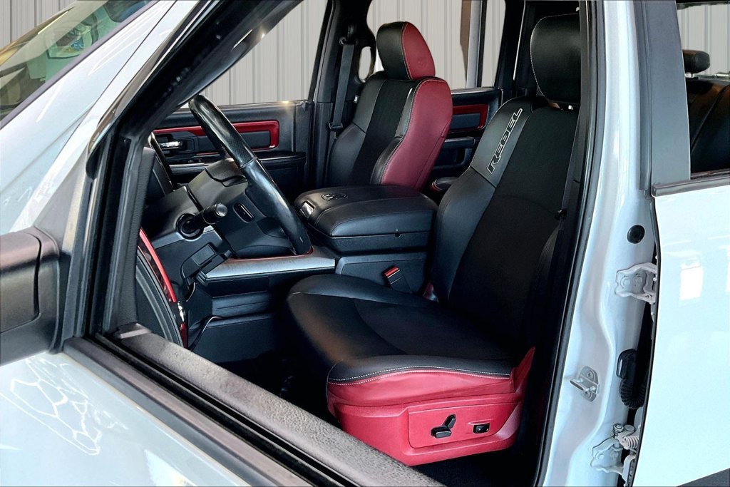 Used 2015 RAM 1500 Rebel AWD/4WD image 19